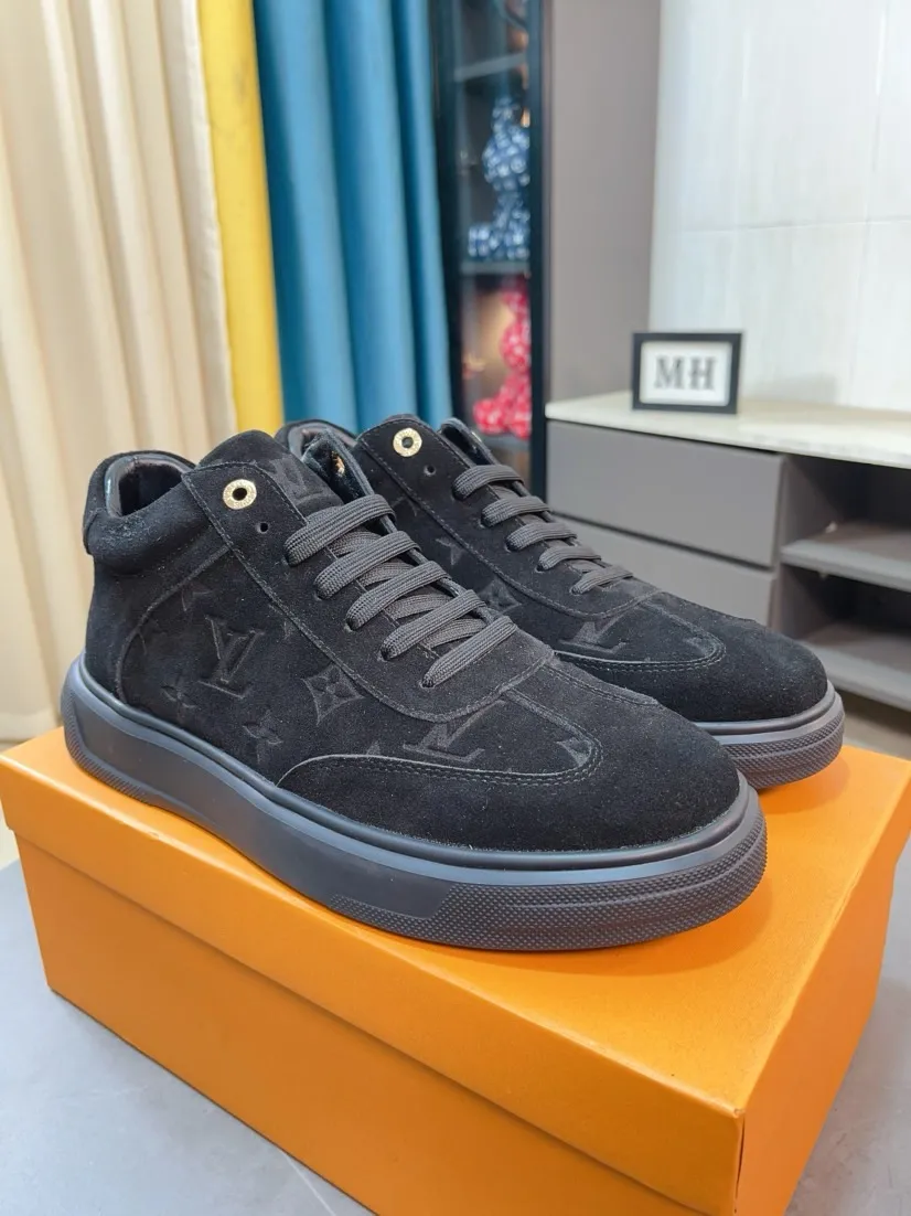 Ex-factory price 420🌹🌹[LV] The latest masterpiece of high-top men's shoes: the upper is made of Italian imported first-layer cowhide with special materials➕full genuine leather lining🔥, making walking more convenient and comfortable! Exclusive new style, stunning work [color]! Create a fashionable personality to set off your uniqueness! A must-have for trendy men! Classic🔥Number: 38-44